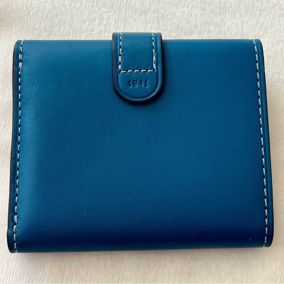 Coach 1941 small trifold wallet with flower pattern interior - Picture 4 of 11